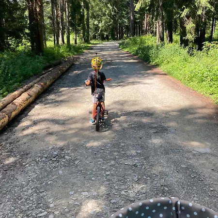 Nyaraló Babiogorski Z Jacuzzi Zubrzyca Górna